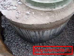 Studnia wypełniona drenażem zwiększa powierzchnię absorpcji.