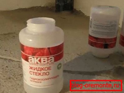 Płynne szkło zwiększa właściwości hydrofobowe podłogi. Płynne szkło zwiększa właściwości hydrofobowe podłogi.